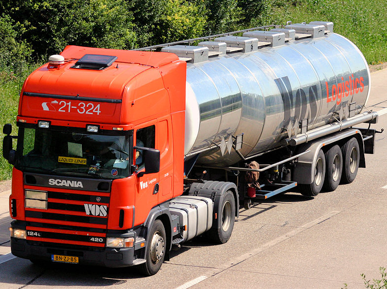 Scania-124-L-420-Vos-Ackermans-311007-08.jpg - Noud Ackermans