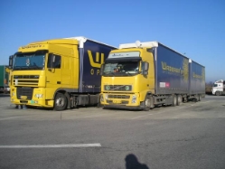Volvo-FH12-DAF-XF-Waberers-Reck-020405-01
