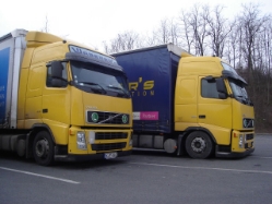 Volvo-FH-400-Volvo-FH12-460-Waberers-Tamas-Halasz-030207-01
