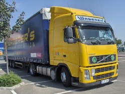 Volvo-FH-400-Waberers-Decsi-090308-03