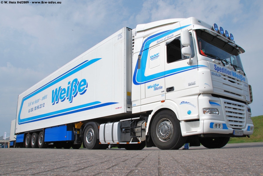 DAF-XF-105460-Weisse-110409-022.jpg