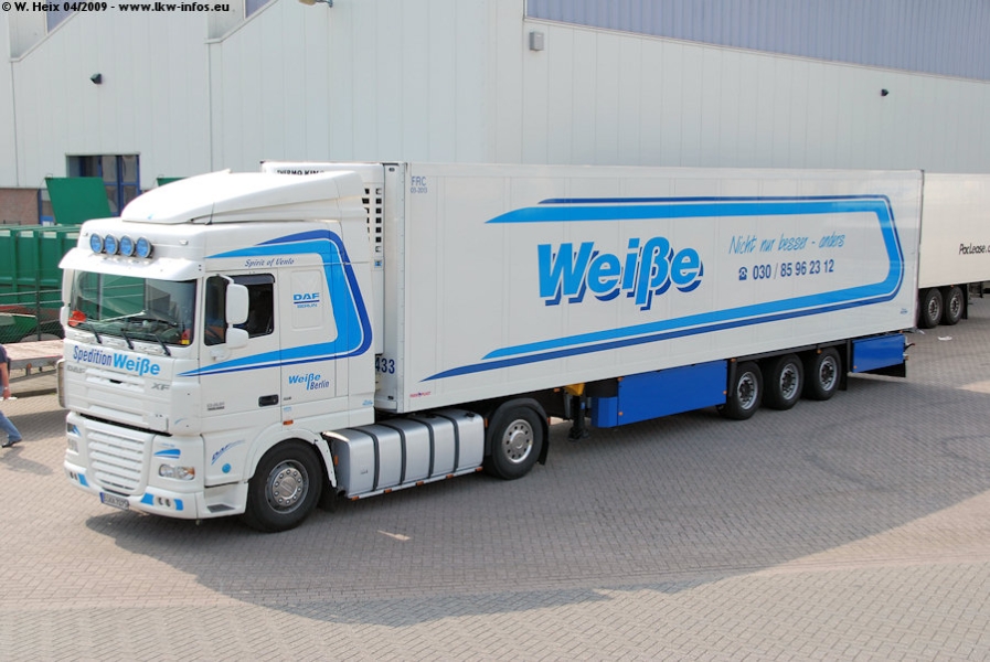 DAF-XF-105460-Weisse-110409-032.jpg