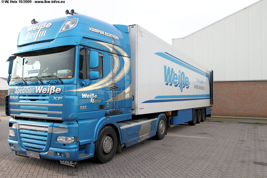 DAF-XF-105460-Weisse-blau-301009-04.jpg