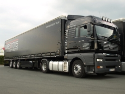 MAN-TGA-18400-XLX-Westrans-Voss-150709-06