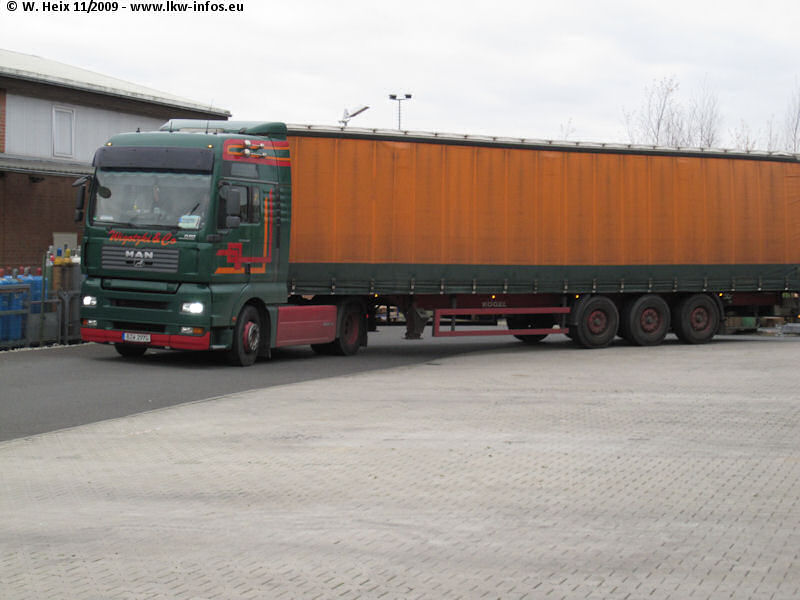MAN-TGA-18440-XXL-Wigotzki-121109-05.jpg