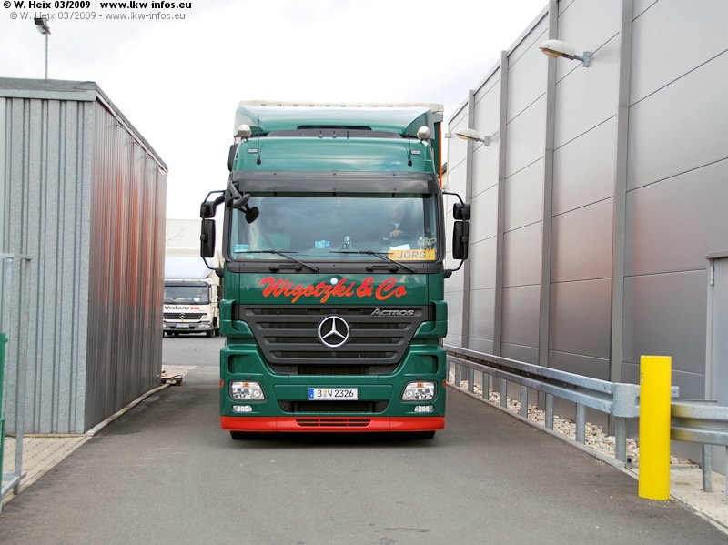 MB-Actros-MP2-1841-Wigotzki-090309-01.jpg