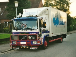 Volvo-FL611-Woehlk-RW-300408-02