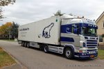 20160101-New-R-V8-00046.jpg