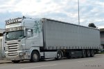 20160101-R-V8-00175.jpg