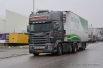 20160101-R-V8-00297.jpg
